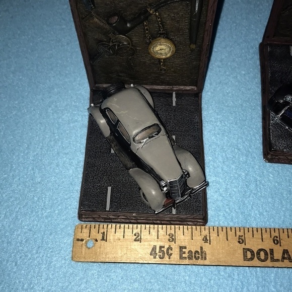 VINTAGE bookends -antique sedans - Picture 7 of 8